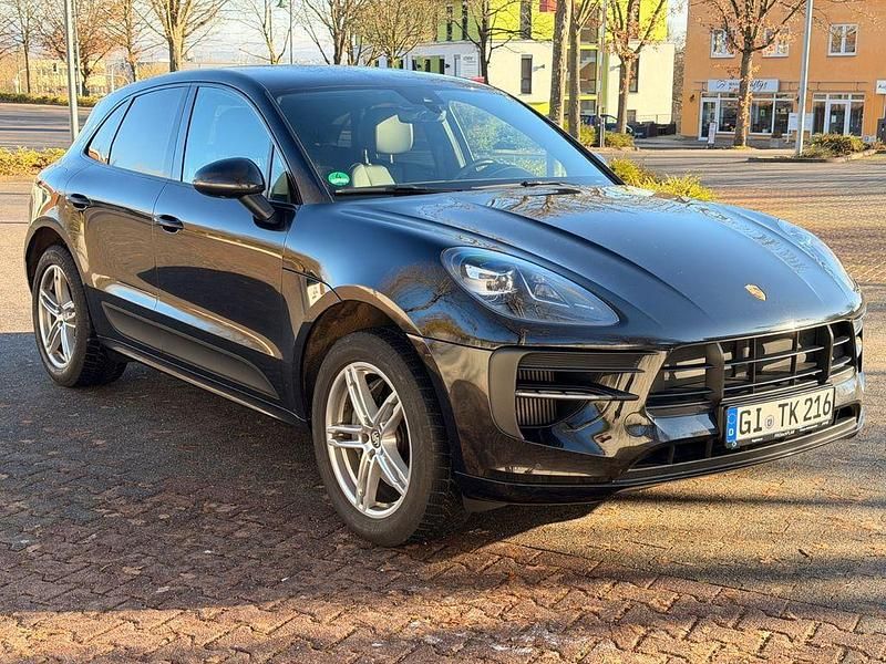 Schwarz Gebraucht 2020 Porsche Macan S SUV | 52.450 € (Fairer Preis) - Bild 1/4