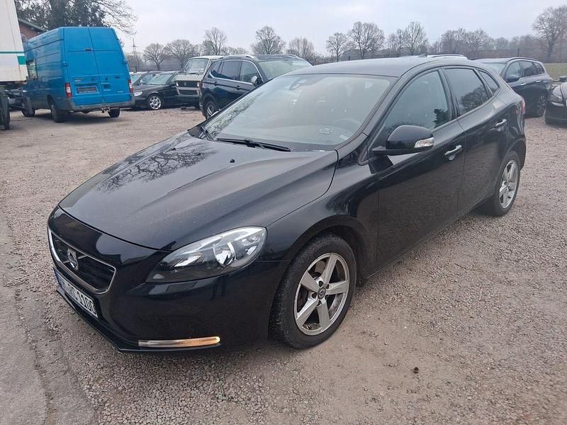 Gebraucht Volvo V40 Kinetic 120 PS (88 kW) 2016 Schwarz Limousine