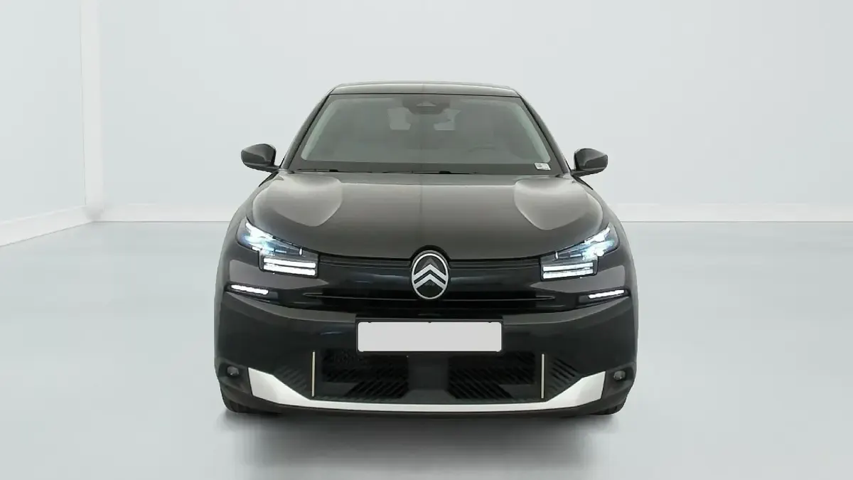 Gebraucht Citroën C4 136 PS (100 kW) 2025 Schwarz (noir perla nera) SUV