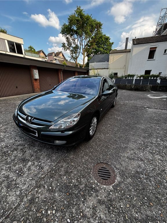 Grau Gebraucht 2003 Peugeot 607 Limousine | 3.299 € (Fairer Preis) - Bild 1/4