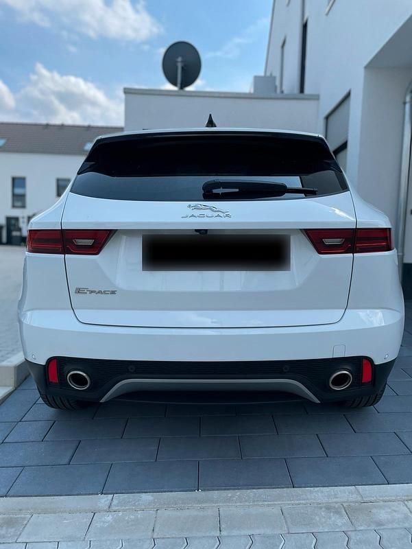 Gebraucht Jaguar E-Pace 200 PS (147 kW) 2021 Weiß SUV