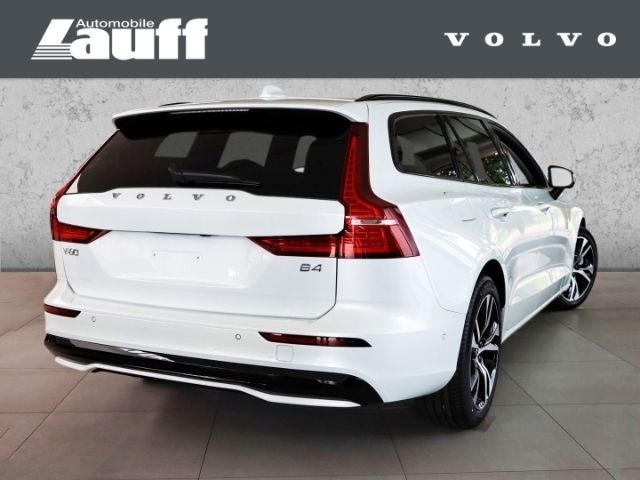 Gebraucht Volvo V60 Plus 197 PS (144 kW) 2024 Weiss Kombi
