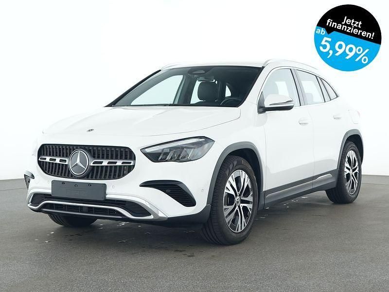 Weiß Gebraucht 2024 Mercedes GLA200 Progressive SUV | 38.770 € (Fairer Preis) - Bild 1/4