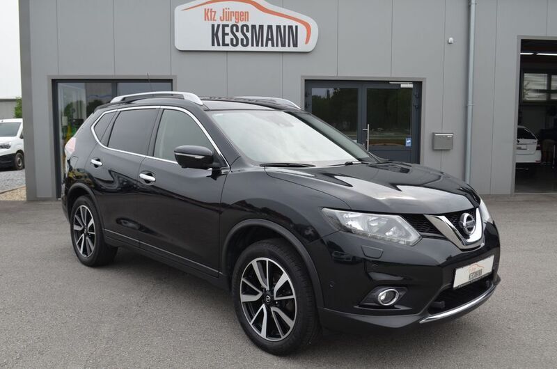 Schwarz Gebraucht 2016 Nissan X-Trail Acenta SUV | 11.990 € (Superpreis) - Bild 1/4