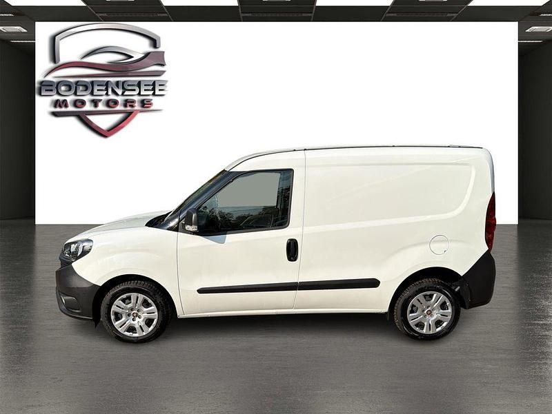 Gebraucht Fiat Doblò 101 PS (74 kW) 2022 Weiß Van / Kleinbus