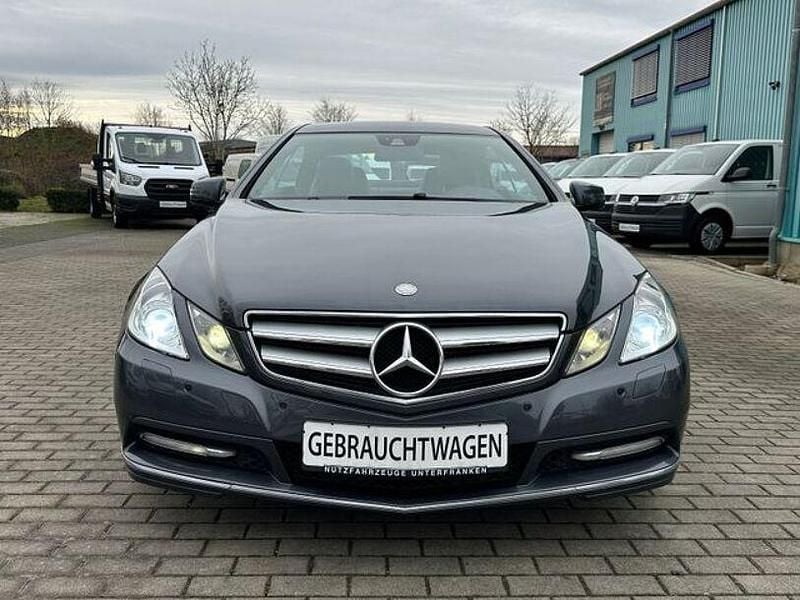 Gebraucht Mercedes E300 Avantgarde 252 PS (185 kW) 2012 Grau Coupé