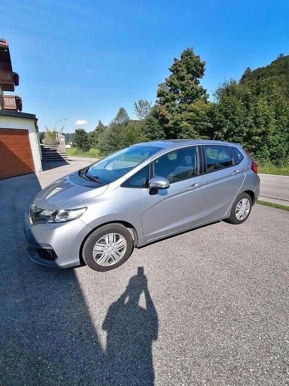Silber Gebraucht 2018 Honda Jazz Trend Kleinwagen | 12.350 € (Guter Preis) - Bild 1/4