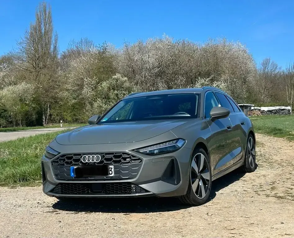 Gebraucht Audi A5 Sport 150 PS (110 kW) 2024 Grau Kombi