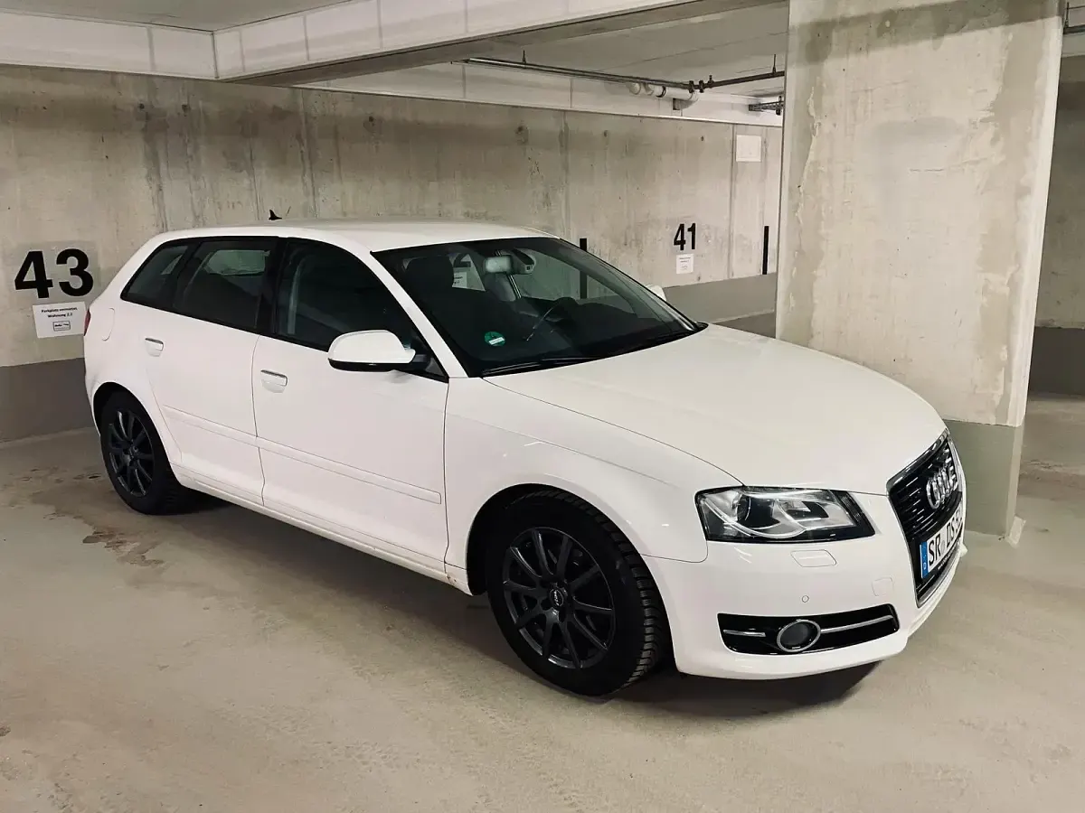 Używany Audi A3 105 KM (77 kW) 2012 Biały Hatchback