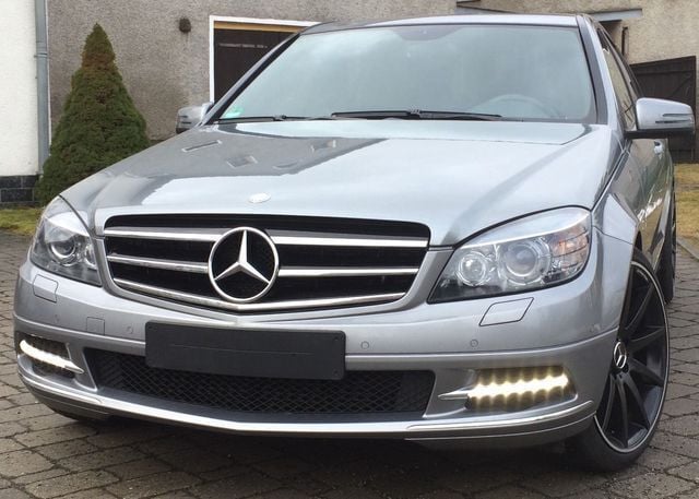 Gebraucht Mercedes C180 156 PS (114 kW) 2010 Grau metallic Limousine