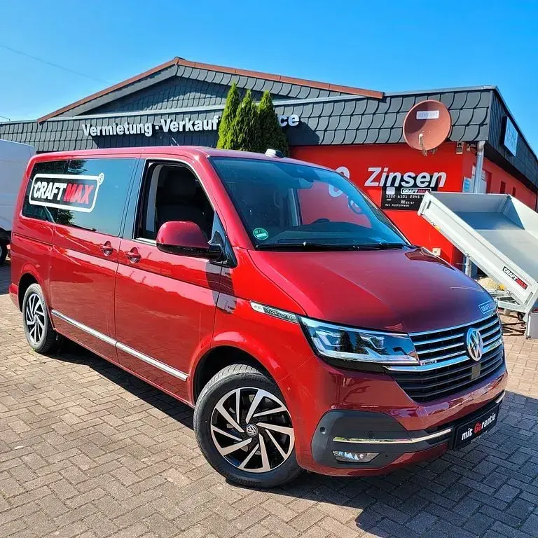 Gebraucht VW Multivan Highline 204 PS (150 kW) 2022 Rot Van / Kleinbus