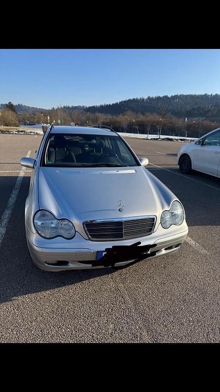 Silber Gebraucht 2003 Mercedes C180 Kombi | 3.800 € (Fairer Preis) - Bild 1/4