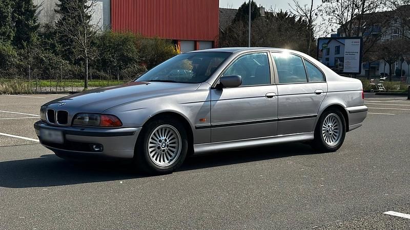 Gebraucht BMW 530 190 PS (139 kW) 2000 Grau Limousine