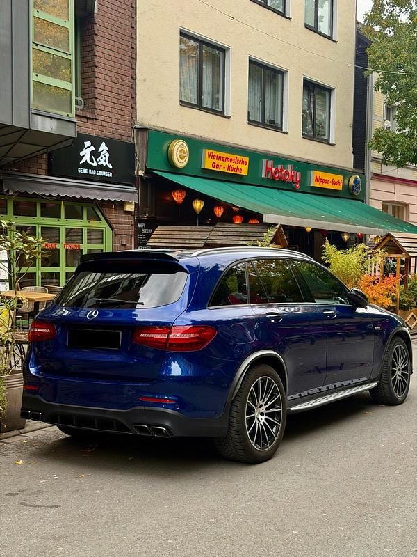 Blau Gebraucht 2017 Mercedes GLC43 AMG AMG SUV | 34.999 € (Fairer Preis) - Bild 1/2