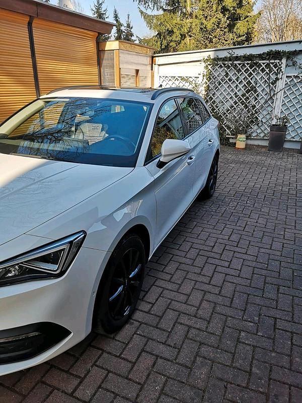 Gebraucht Seat Leon 150 PS (110 kW) 2020 Weiß Limousine