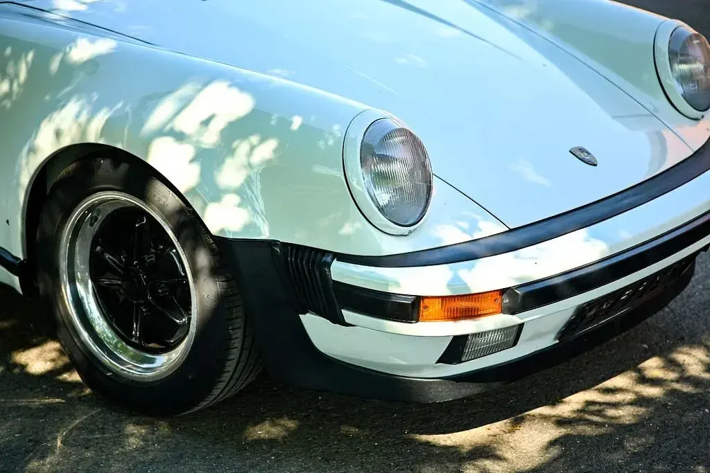 Gebraucht Porsche 911 218 PS (160 kW) 1987 Weiß Cabrio
