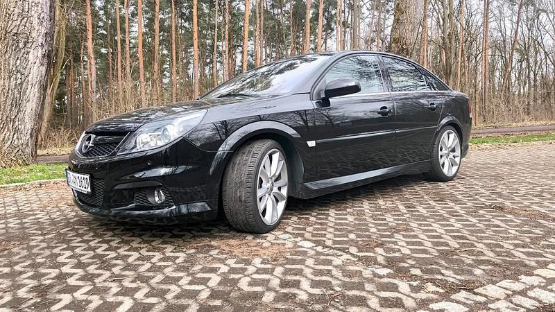 Schwarz Gebraucht 2007 Opel Vectra OPC Limousine | 14.500 € - Bild 1/1