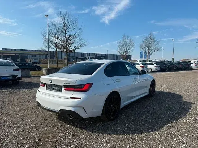 Gebraucht BMW 320 M Sport 184 PS (135 kW) 2019 Weißkeine angabe Limousine
