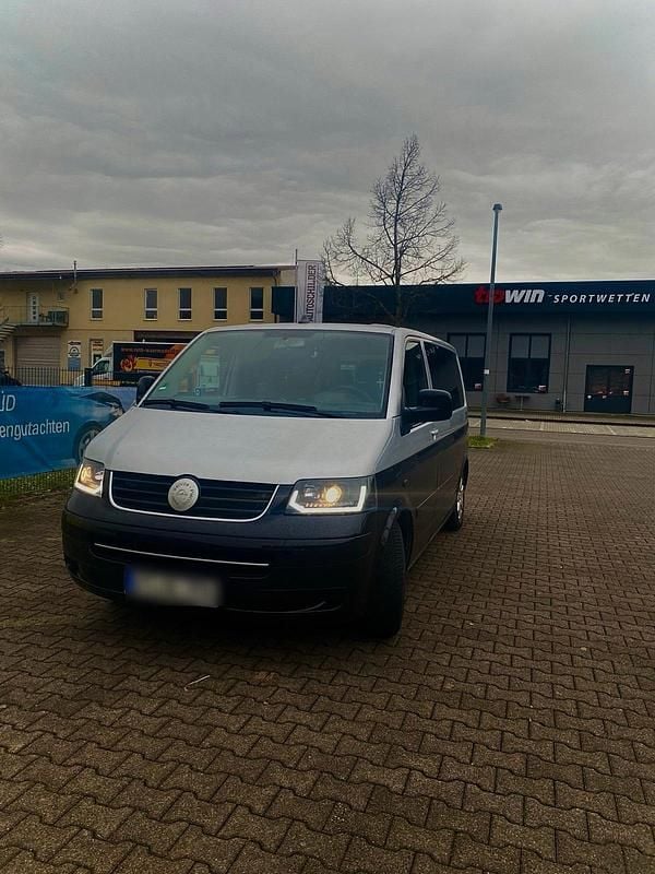 Gebraucht VW Multivan 131 PS (96 kW) 2005 Silber Van