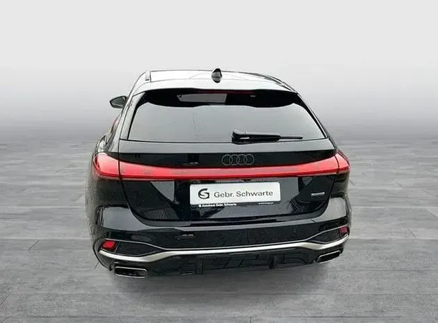 Gebraucht Audi A5 Sport 367 PS (269 kW) 2025 Schwarz Kombi