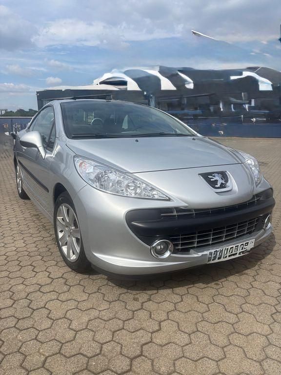 Silber Gebraucht 2008 Peugeot 207 CC Filou Cabrio | 3.999 € (Fairer Preis) - Bild 1/4