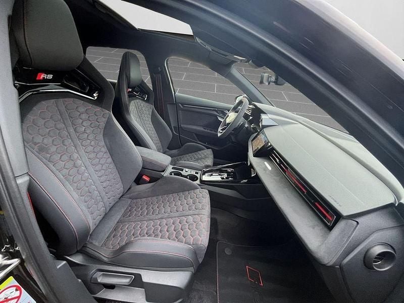 Gebraucht Audi RS3 Sport 400 PS (294 kW) 2026 Mythosschwarz metallic Limousine