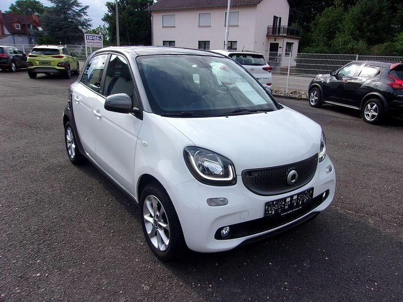 Gebraucht Smart ForFour 90 PS (66 kW) 2019 Weiss Kleinwagen