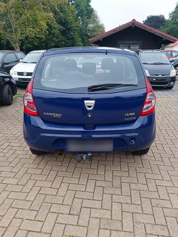 Gebraucht Dacia Sandero Basis 75 PS (55 kW) 2009 Blau Limousine