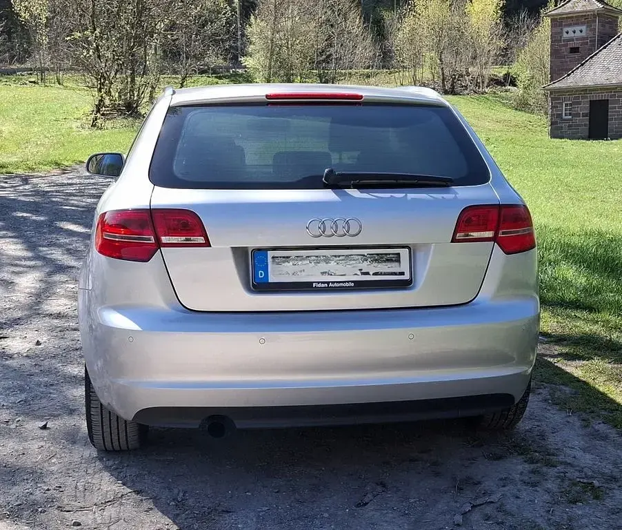 Second-hand Audi A3 Ambiente 105 CP (77 kW) 2013 Argintiu Berlinǎ