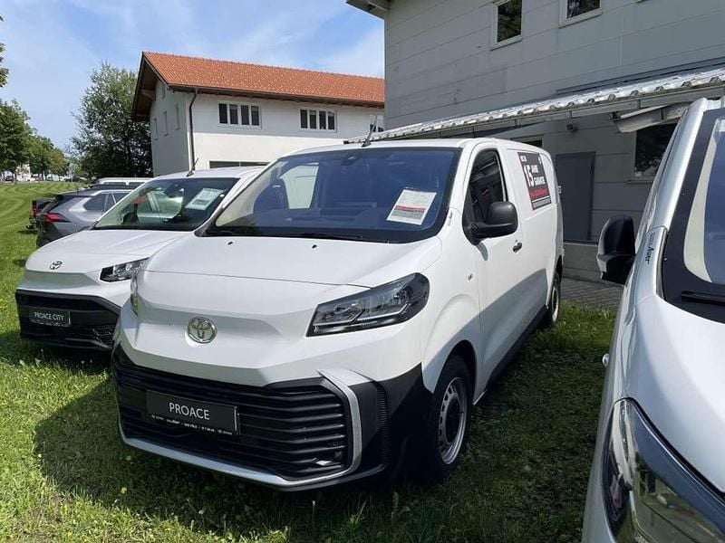 Ice white Gebraucht 2024 Toyota Proace Van | 30.999 € (Guter Preis) - Bild 1/4
