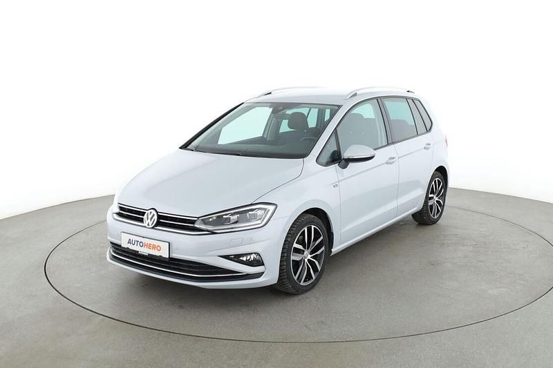 Weiß Gebraucht 2017 VW Golf Sportsvan Join Van / Kleinbus | 14.030 € (Fairer Preis) - Bild 1/3