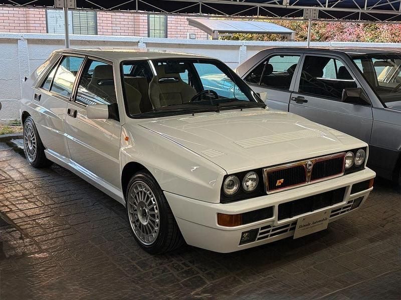 Second-hand Lancia Delta 1993 Alb Hatchback