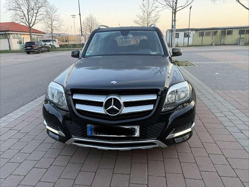 Gebraucht Mercedes GLK220 170 PS (125 kW) 2012 Obsidianschwarz  metalliclack SUV