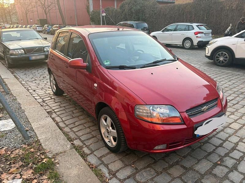 Gebraucht Chevrolet Kalos 100 PS (73 kW) 2007 Rot Limousine