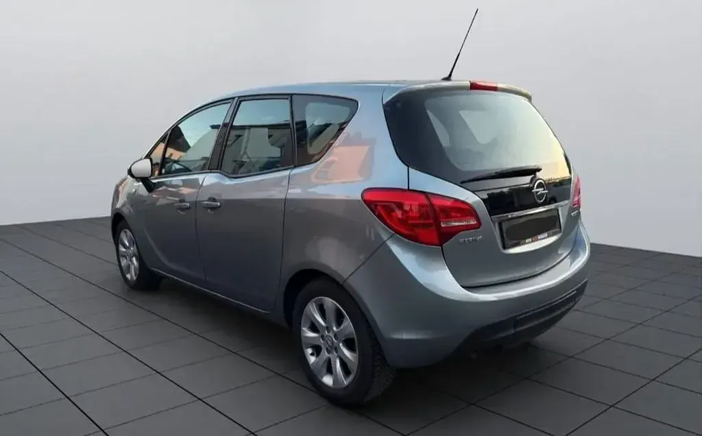Gebraucht Opel Meriva 140 PS (102 kW) 2014 Silber Van / Kleinbus