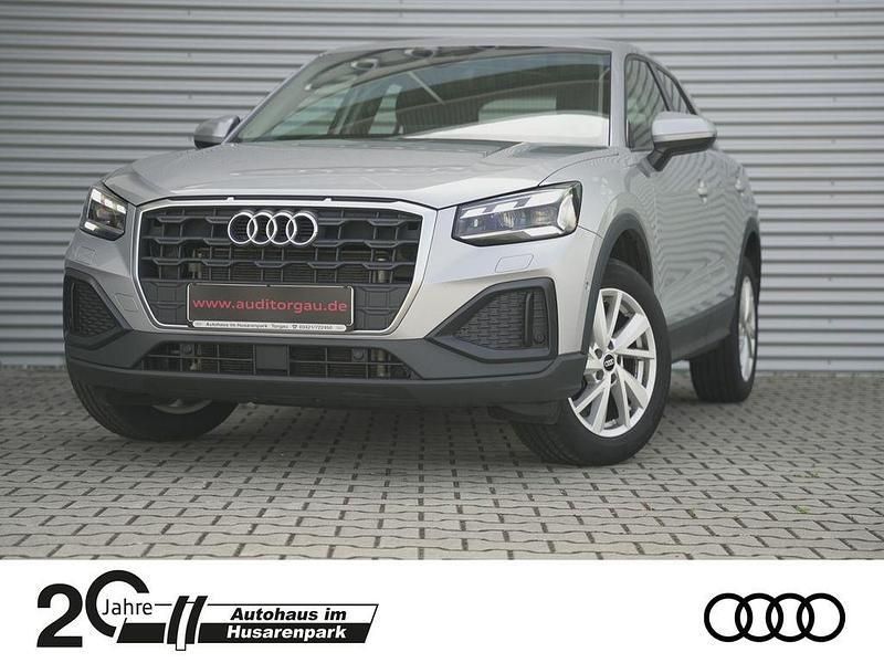 Florettsilber metallic Gebraucht 2023 Audi Q2 Comfort SUV | 29.900 € (Teuer) - Bild 1/4