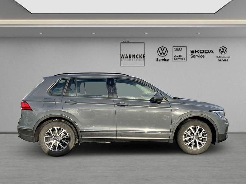 Gebraucht VW Tiguan Life 150 PS (110 kW) 2023 Grau SUV