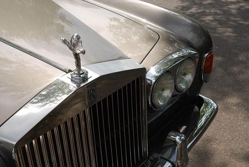 Grau Gebraucht 1974 Rolls Royce Silver Shadow Limousine | 12.999 € - Bild 1/4