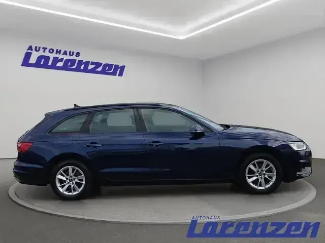 Gebraucht Audi A4 Ambiente 204 PS (150 kW) 2020 Navarrablau Kombi