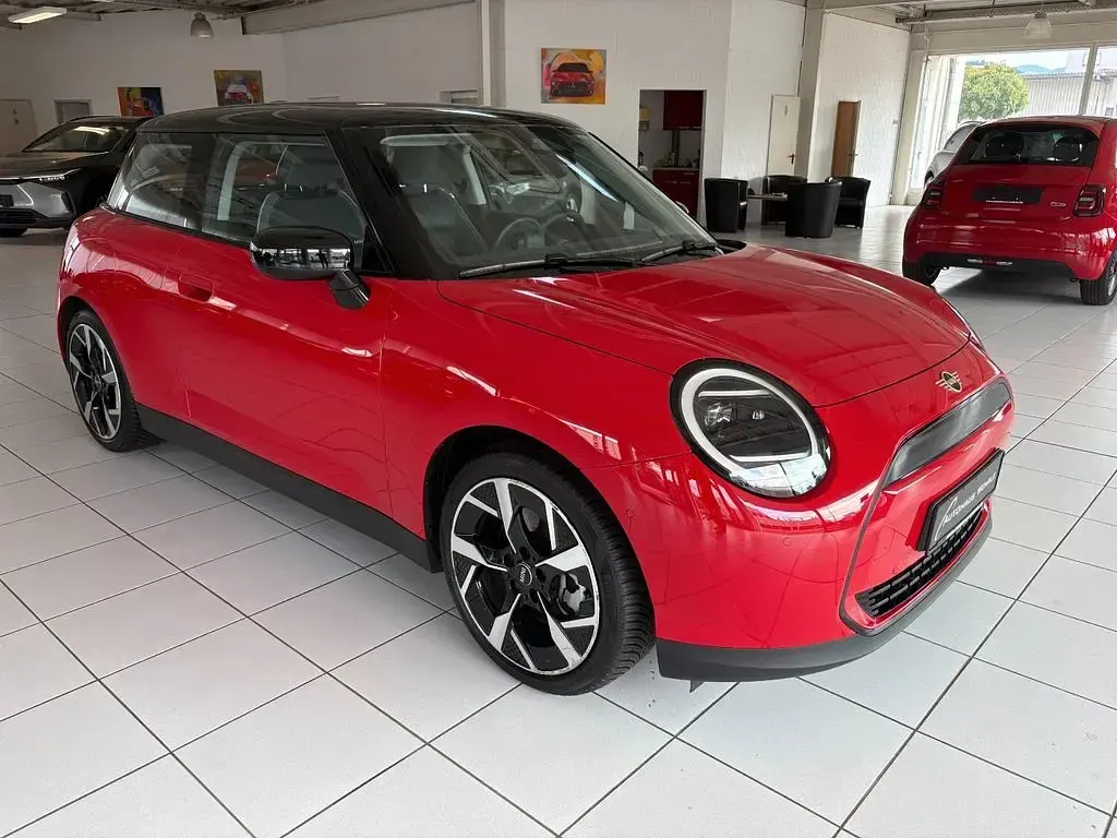 Gebraucht Mini Cooper 135 kW (184 PS) 2024 Rot Kleinwagen