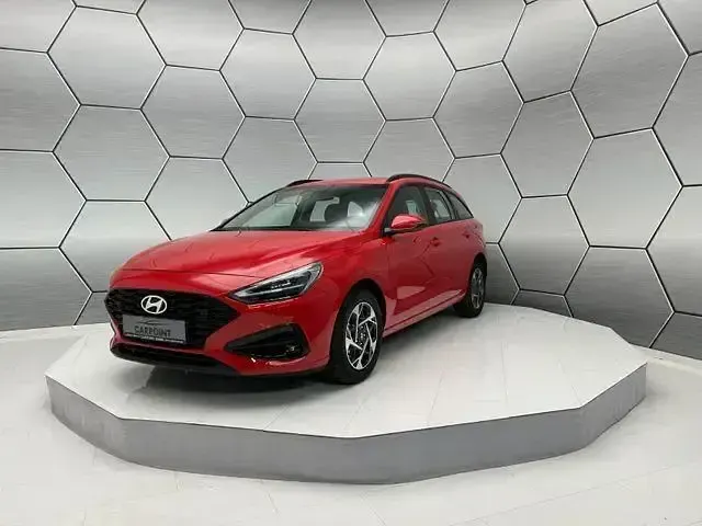 Gebraucht Hyundai i30 GO! 101 PS (74 kW) 2024 Rot Kombi
