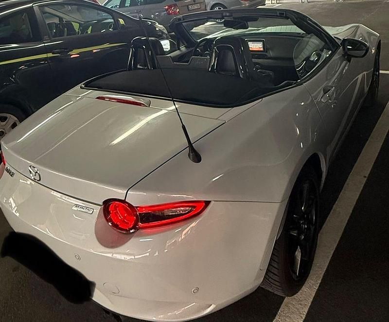 Używany Mazda MX5 Exclusive-Line 132 KM (97 kW) 2016 Biały Kabriolet