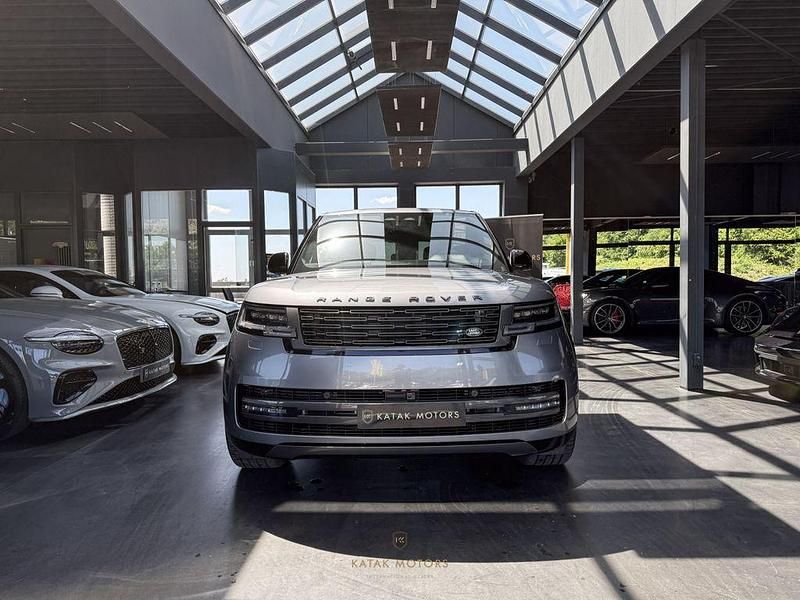 Grau Neu 2025 Land Rover Range Rover SE SUV | 174.811 € (Fairer Preis) - Bild 1/4