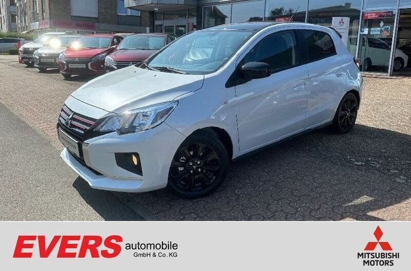 Titanweiß / pianoschwarz Gebraucht 2024 Mitsubishi Space Star Select+ Limousine | 16.450 € (Fairer Preis) - Bild 1/1