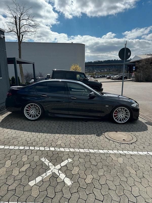 Schwarz Gebraucht 2012 BMW M550 Performance Limousine | 20.000 € (Etwas zu teuer) - Bild 1/4