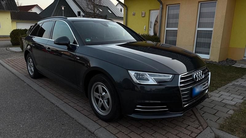 Gebraucht Audi A4 Sport 170 PS (125 kW) 2018 Grau Kombi