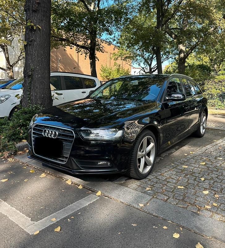 Gebraucht Audi A4 150 PS (110 kW) 2013 Schwarz Kombi