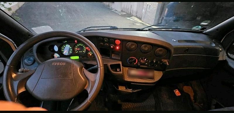 Gebraucht Iveco Daily 130 PS (95 kW) 2005 Weiß Limousine