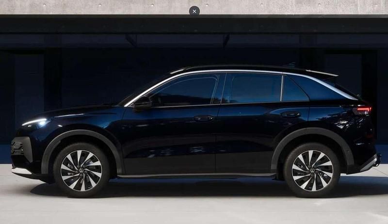 Neu VW T-Roc Life 150 PS (110 kW) 2026 Grenadillschwarz metallic SUV