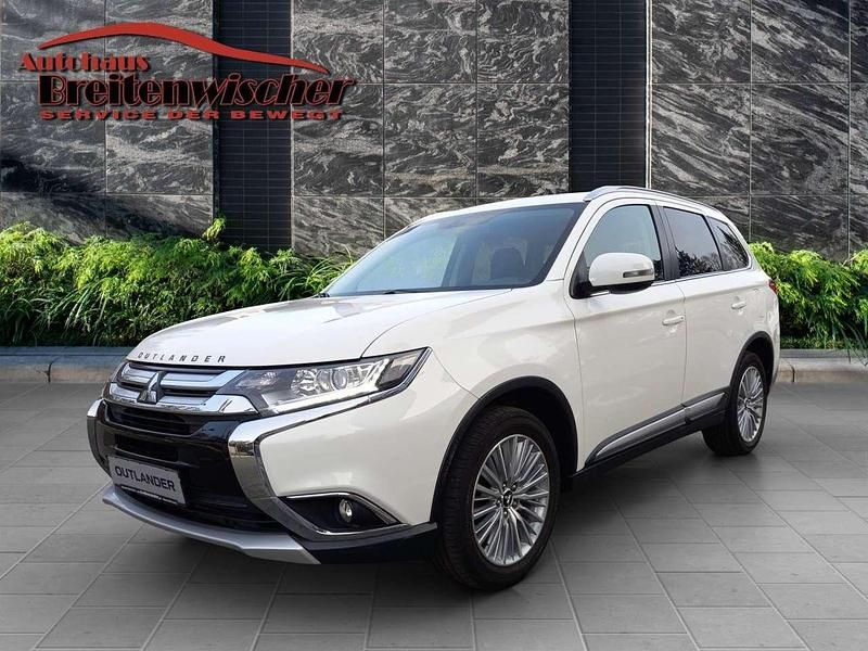 Gebraucht Mitsubishi Outlander 150 PS (110 kW) 2017 Anden weiß SUV
